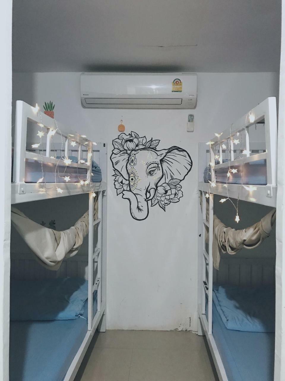 1Sabai Hostel Bangkok Exterior foto
